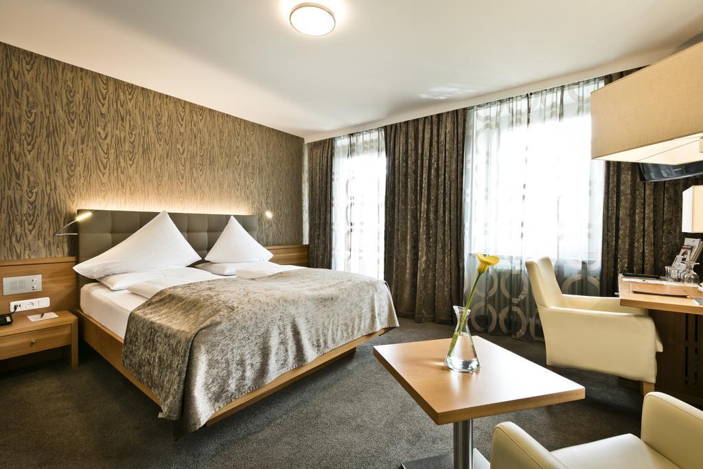 Hotel Goldenes Schiff Bad Ischl Eksteriør billede
