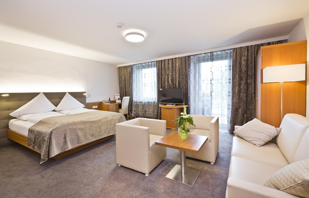 Hotel Goldenes Schiff Bad Ischl Eksteriør billede