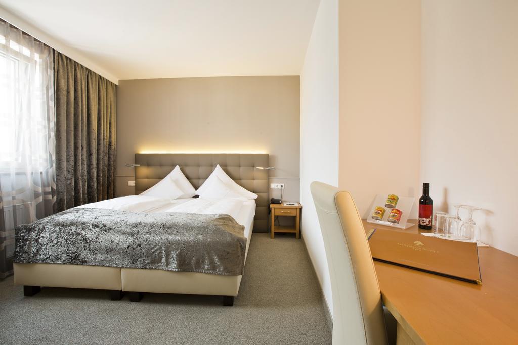 Hotel Goldenes Schiff Bad Ischl Eksteriør billede